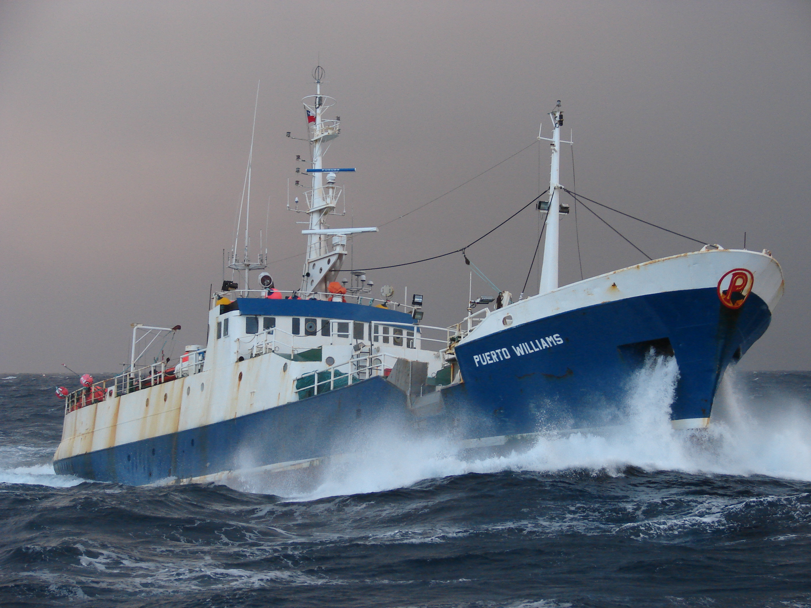 Puerto Williams -1 En zona de pesca